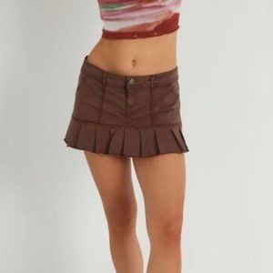 garage brown skort !  super cute and never worn !:)